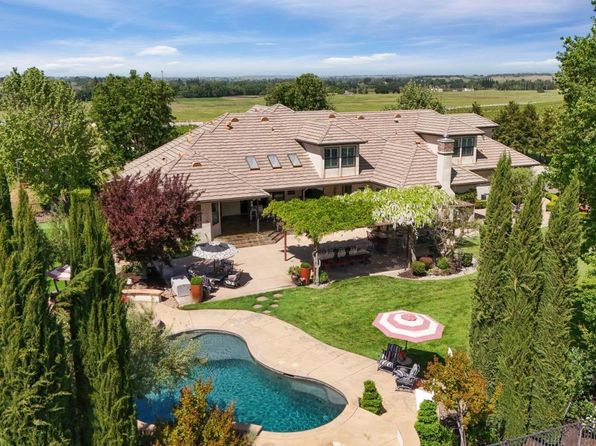 19120 E Stampede Rd, Clements, CA 95227