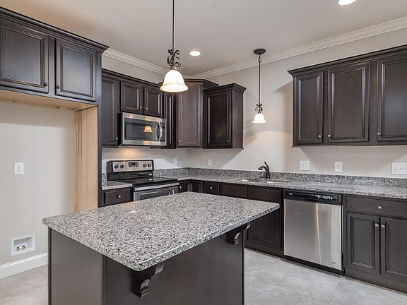 3rd image of 8145 SW Cobblestone Dr #4