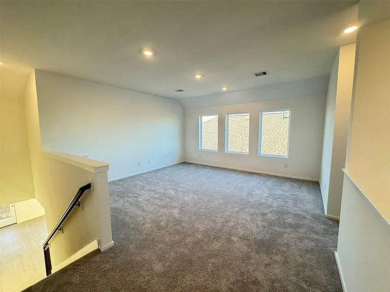 3028 Avalos Dr — Photo 3