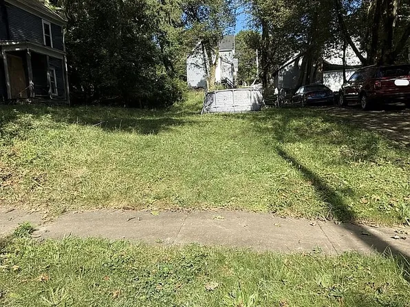 102 Wescott St, Jamestown, NY 14701