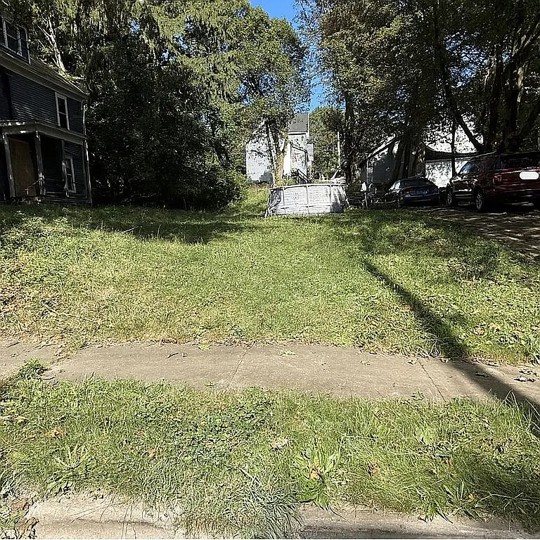 102 Wescott St photo 1