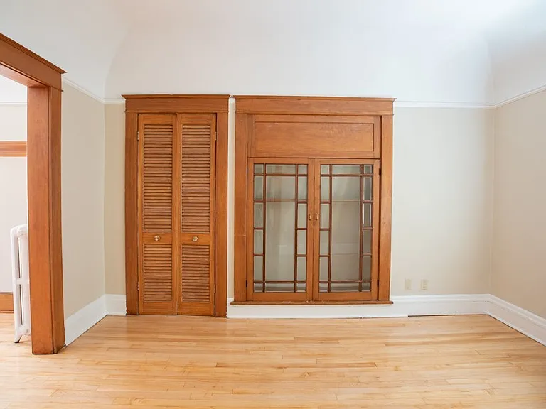 Freshly Renovated 2BR Apartments Near UWM Heat Included — Photo 13