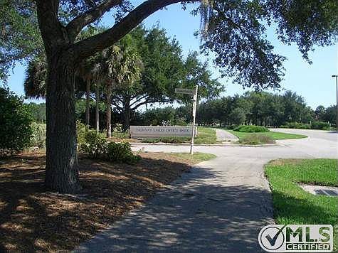 3rd image of 11960 Fairway Lakes Dr