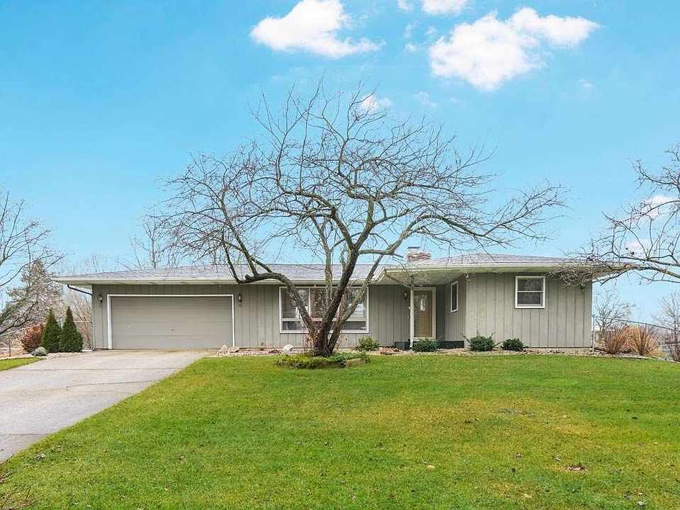 1st image of 54165 Eastview Dr