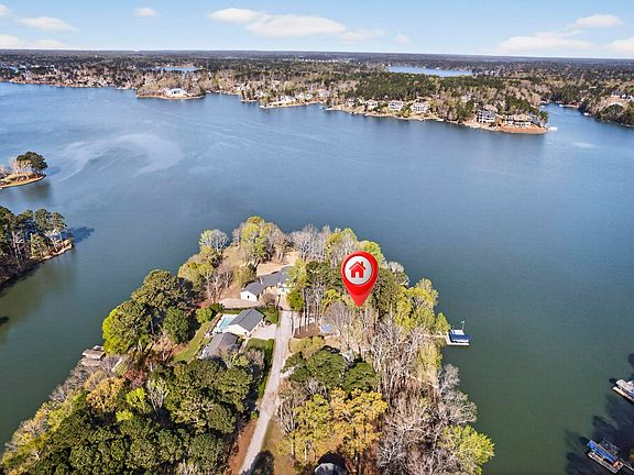 3rd image of 128 Forest Ridge Cir