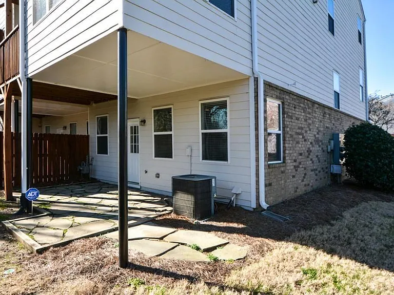 6135 Indian Wood Cir SE — Photo 23