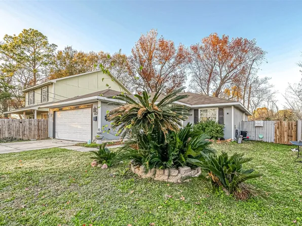 944 Dewalt St, Houston, TX 77088