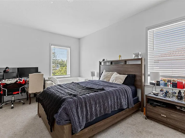 8802 Finsen St — Photo 25