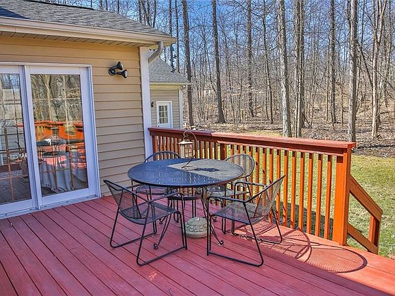 4th image of 7760 Carriage House Ct