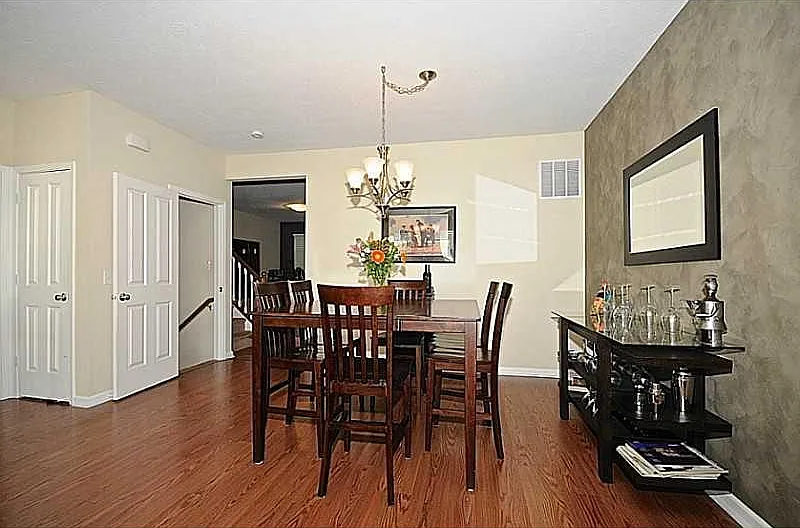 996 Bard Lane — Photo 4