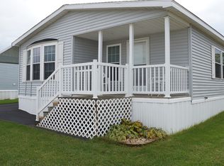930 Crookedstick Ct, Crystal Lake, IL 60014