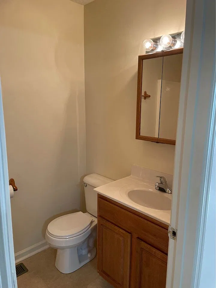215 Aqueduct Drive - 18 — Photo 3