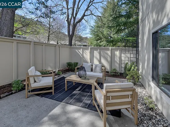 1557 Rockledge Ln APT 2, Walnut Creek, CA 94595