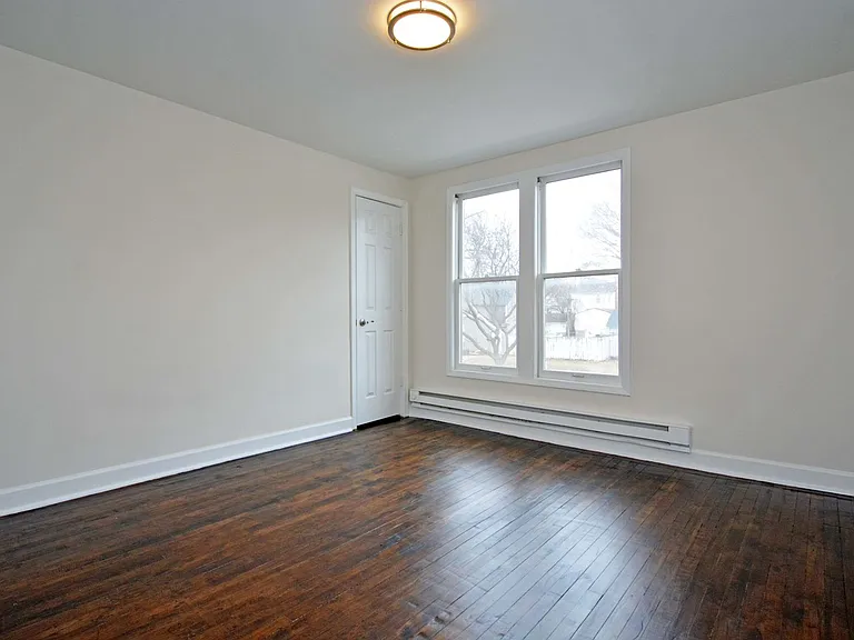 1165 Minnehaha Ave E — Photo 6