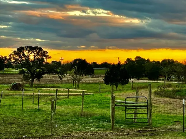 7210 Goehring Rd, Ledbetter, TX 78946