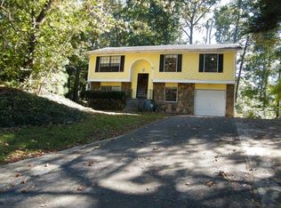 20 Saratoga Dr, Lawrenceville, GA