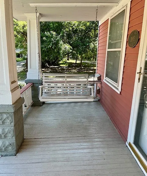 1005 Auburn Ave — Photo 3