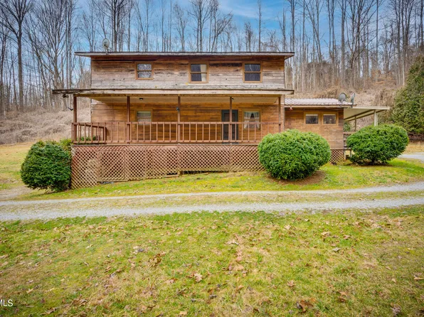 1739 Sugar Pine Ln, Gate City, VA 24251