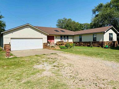 1355 N Main St Blackwell Ok 74631 Zillow