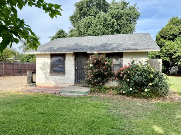 585 S Valencia Boulevard, Woodlake, CA 93286