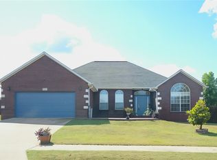 2303 SW Chinquapin Ave, Bentonville, AR 72713