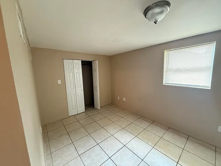 1604 Zephyr Ave — Photo 9