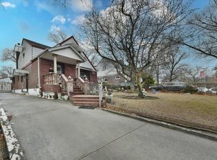 176-02 Kildare Rd #2, Jamaica, NY 11432