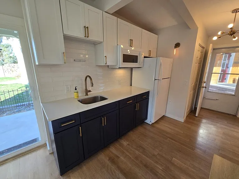 167 Robbins Ave #B — Photo 4