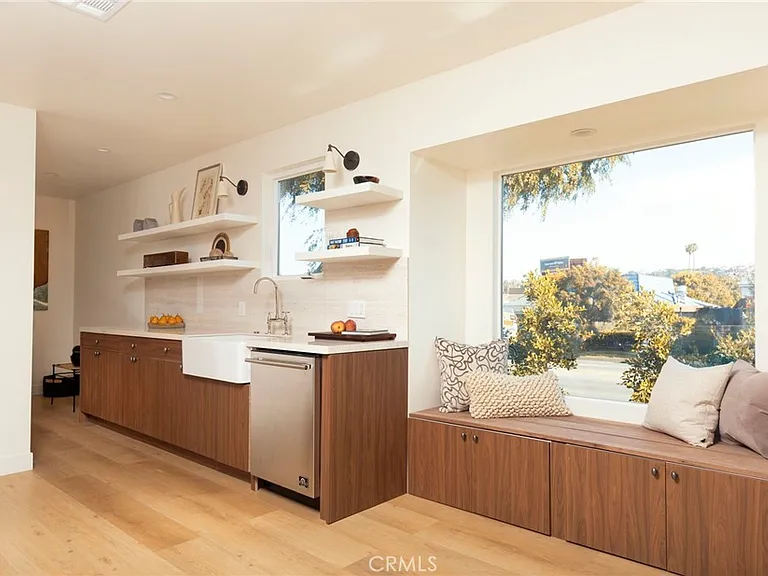3554 S Sycamore Ave — Photo 9