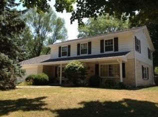 3660 Crescent Ct, Brookfield, WI 53005