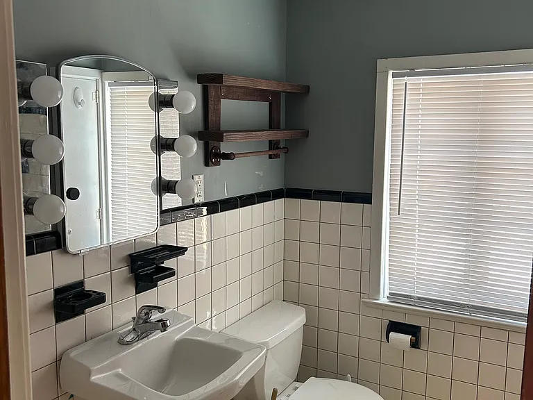 Bathroom photo