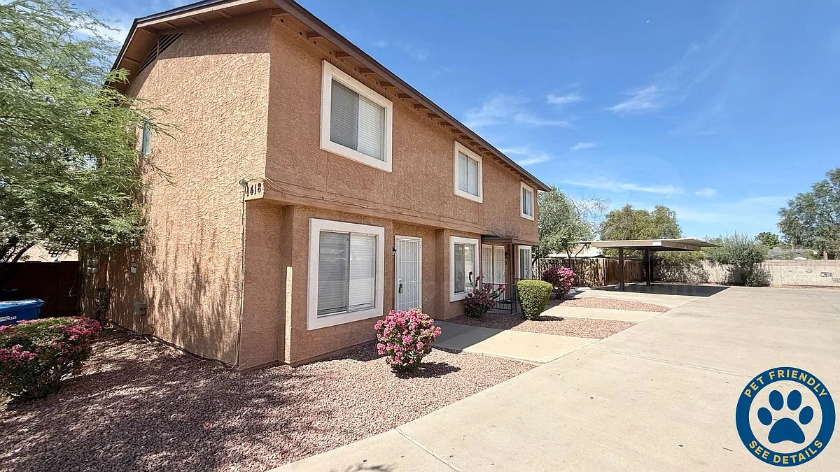 1418 E Knoll Cir — Photo 1