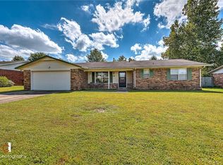 1306 W Banz Rd, Rogers, AR 72758