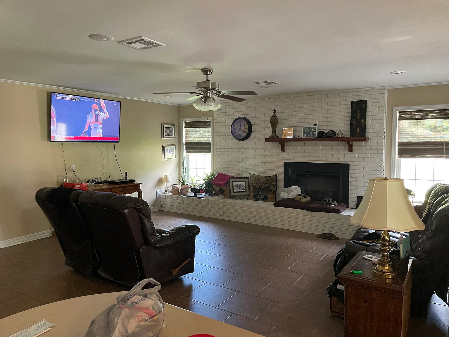 4 bed, 1.5 bath, 1851 sqft, $3,500 — Photo 2
