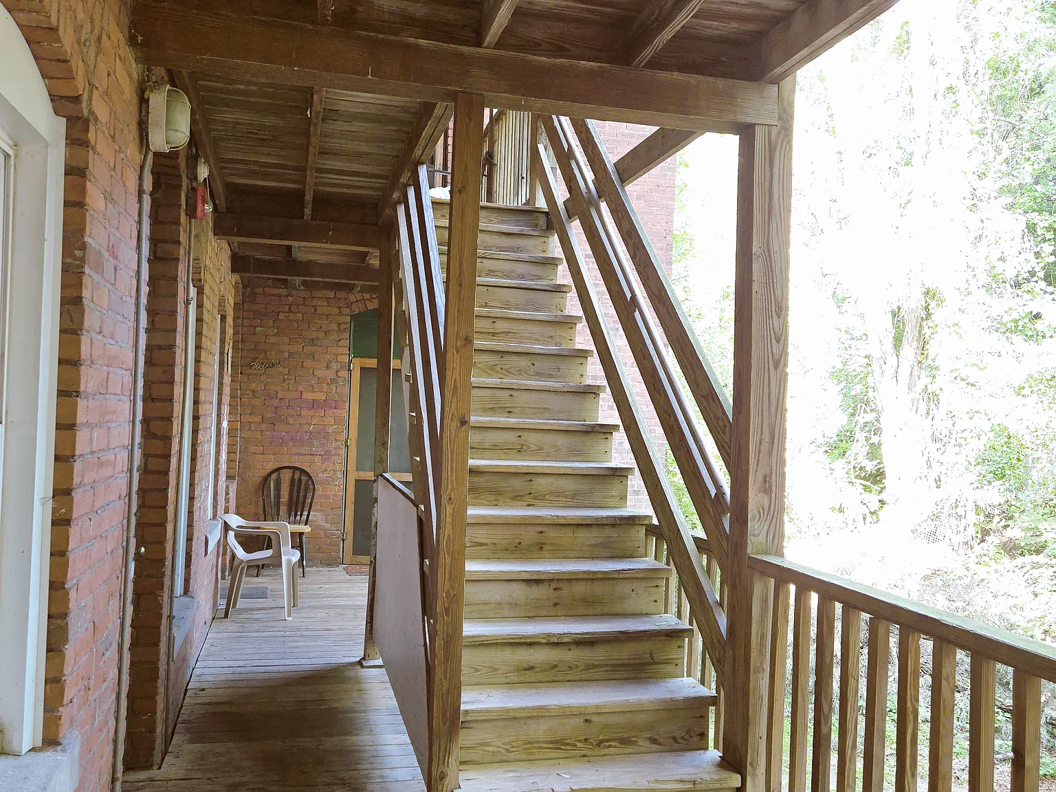 2 bed, 800 sqft, $1,600 — Photo 3