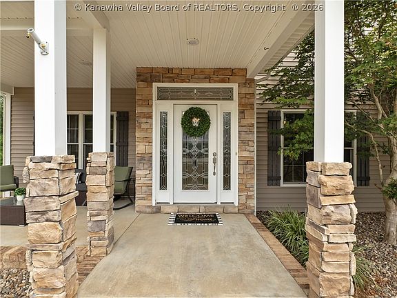 3rd image of 431 Woodberry Way