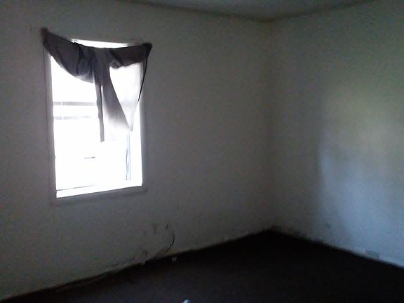 5th image of 417 Center Ave