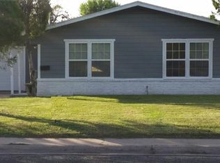 807 E Toledo St, Beeville, TX 78102
