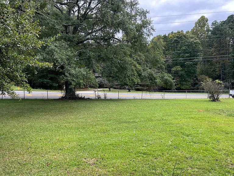 8505 Bells Ferry Rd — Photo 13
