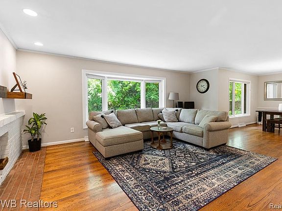 5th image of 31021 McKinney Dr
