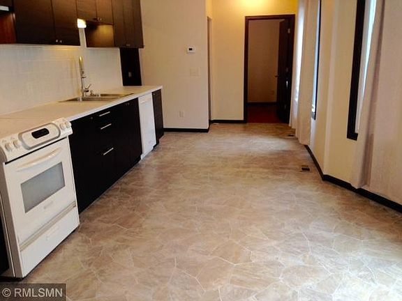 3rd image of 2209 Taylor St NE #2209