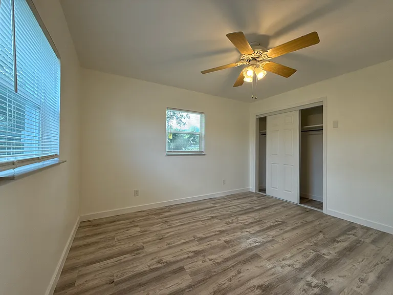 1319 NE 34th Ave — Photo 16