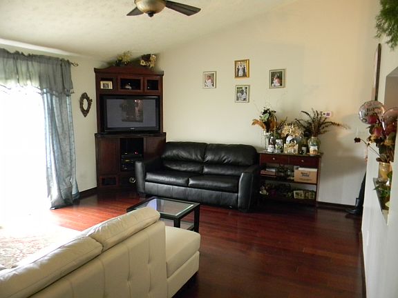 3rd image of 2311 Bremhaven Ct