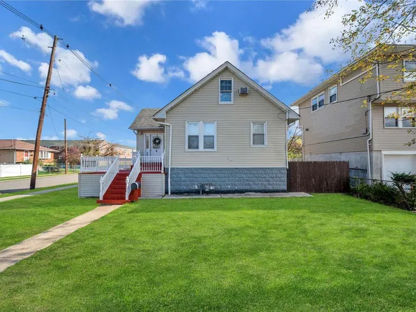 337 Miller Ave, Freeport, NY 11520