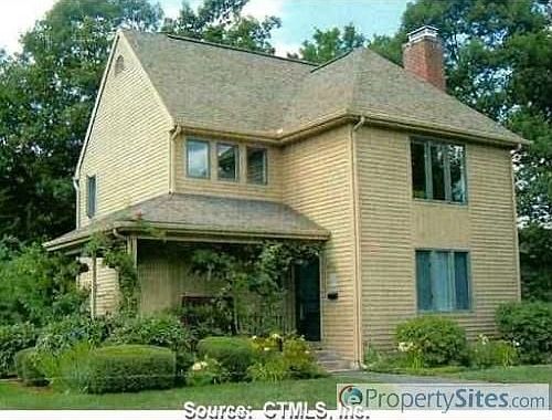 1st image of 3 Macintosh Ln