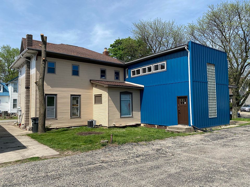 102 N Maple St, Sturgis, MI 49091 MLS 23134937 Zillow