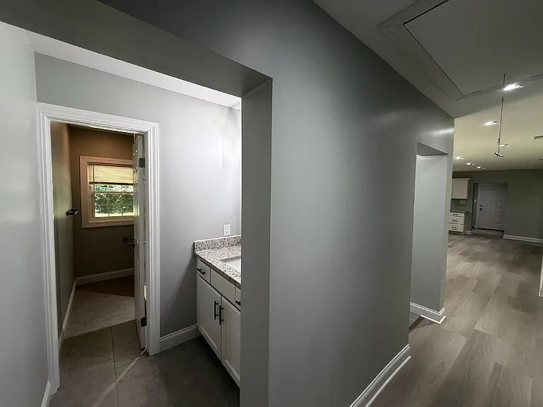 721 Hooker Rd — Photo 11