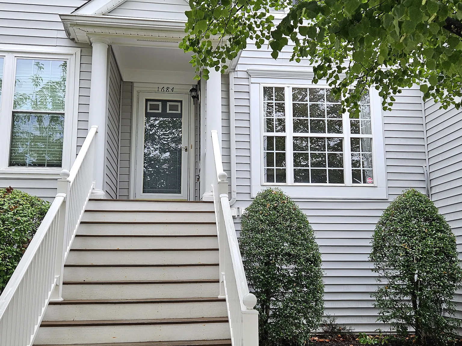2 bed, 2.5 bath, 1204 sqft, $2,500 — Photo 1