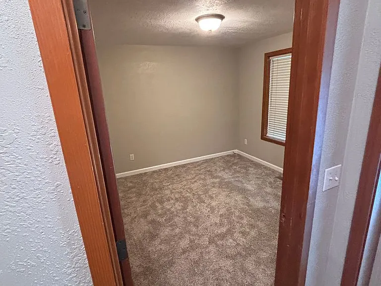 3052 Gary Dr — Photo 8