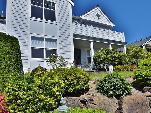 2nd image of 3538 NE Shore Cliff St